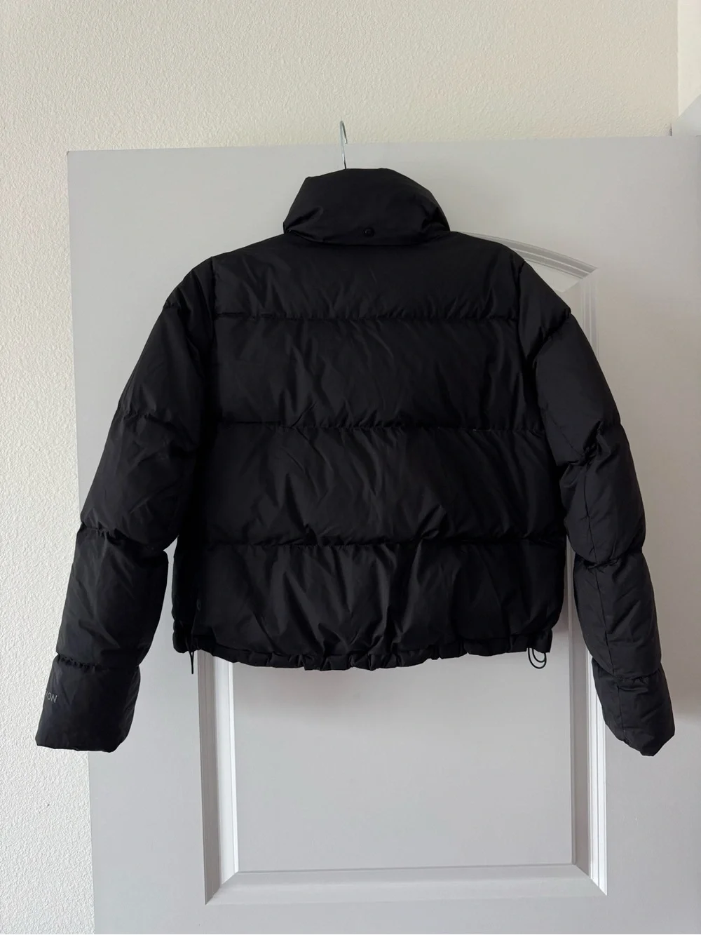 LULULEMON Wunder Puff 600-Down-Fill Cropped Jacket Size 4